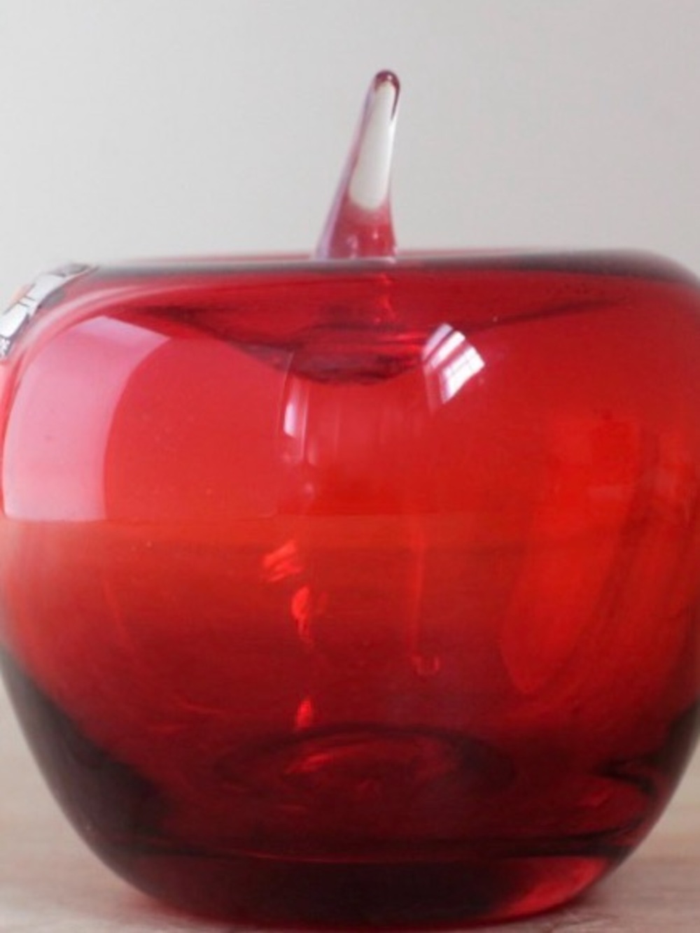 Source Unknown Red Blown Glass Apple Accent